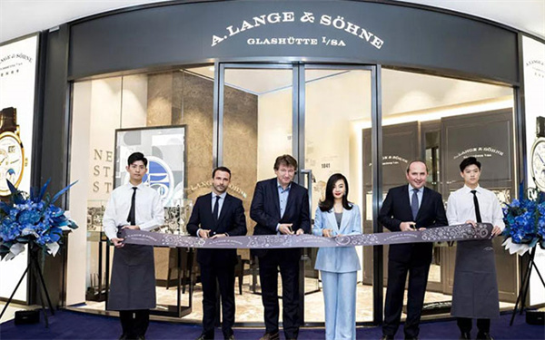 朗格手表进水了处理方法推荐